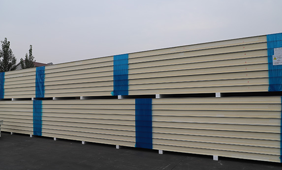 Polyurethane injection groove inserted cold room panels send out